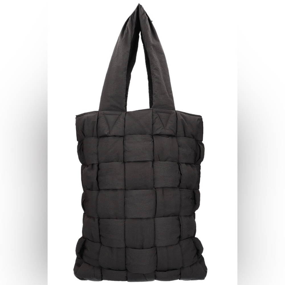 BOTTEGA VENETA
Padded Tote Nylon 2022